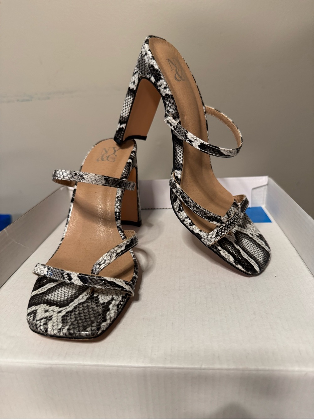 Snake-Print Strappy Block Heel Sandals - Black & White
